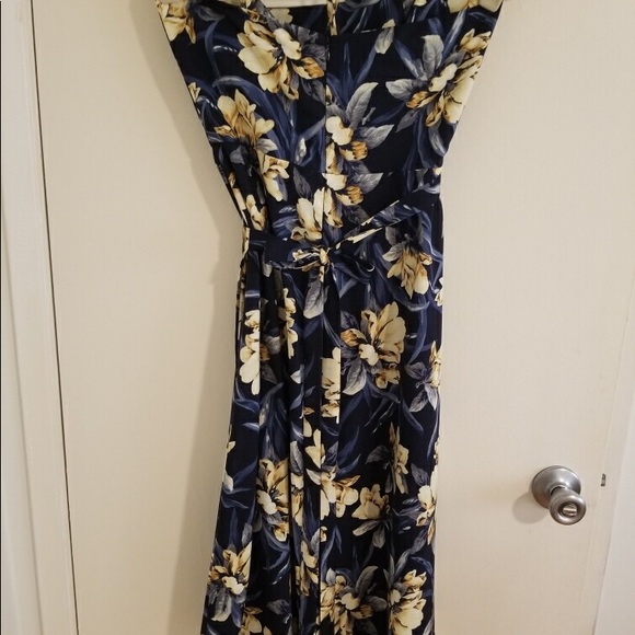 Reformation “Umbria” Floral dress - Picture 3 of 7